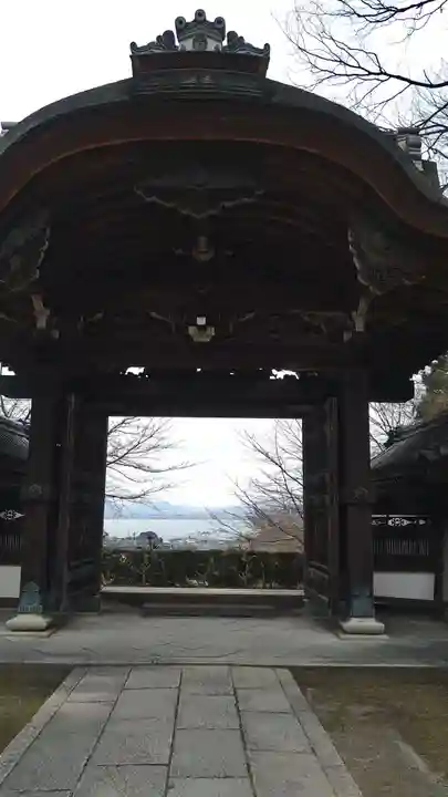 西教寺の山門・神門