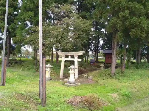 八幡神社の鳥居