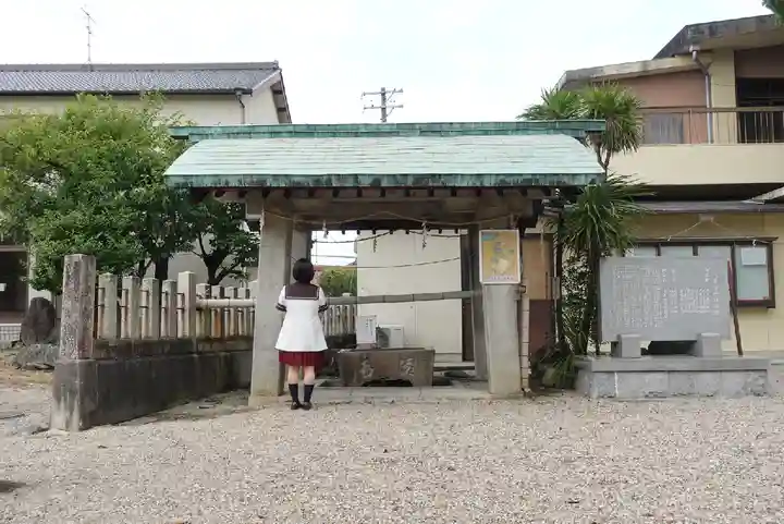 八王子神社の手水舎