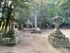 川併神社の建物その他