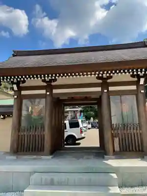 倶利加羅不動寺の山門・神門