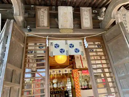 雄琴神社の本殿・本堂