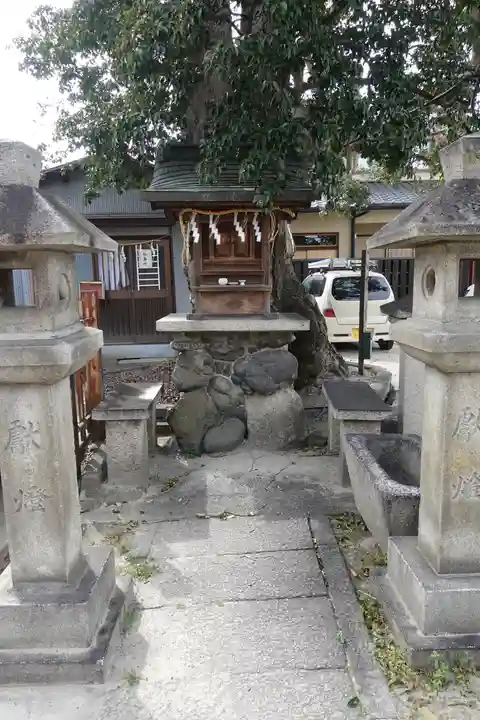 櫟谷七野神社の末社・摂社