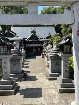 白蛇辨財天の{uncategorized: "未分類", other: "その他", undefined: "問題あり", building: "その他建物", grave: "お墓", sacred_gate: "鳥居", guardian: "狛犬", statue: "像", buddha: "仏像", history: "歴史", nature: "自然", garden: "庭園", animal: "動物", pagoda: "塔", temizu: "手水舎", mountain_gate: "山門・神門", sanctuary: "本殿・本堂", subordinate: "末社・摂社", art: "芸術", scenery: "景色", jizo: "地蔵", ema: "絵馬", goshuin: "御朱印", omikuji: "おみくじ", items: "授与品その他", amulet: "お守り", goshuincho: "御朱印帳", eats: "食事", festival: "お祭り", votive_dance: "神楽", shichigosan: "七五三参", wedding: "結婚式", experience: "体験その他", initially: "初詣", around: "周辺", anti_infection: "感染症対策"}