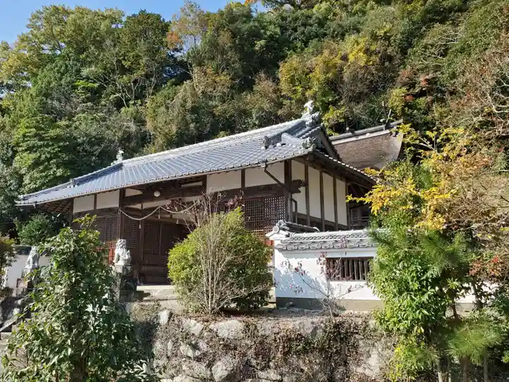 若宮八幡宮の本殿・本堂
