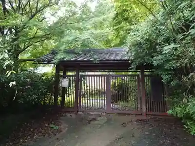 大胸院の山門・神門