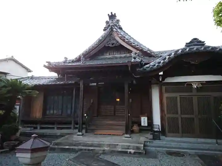 清寳寺の本殿・本堂