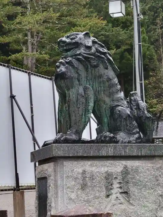 諏訪大社の狛犬