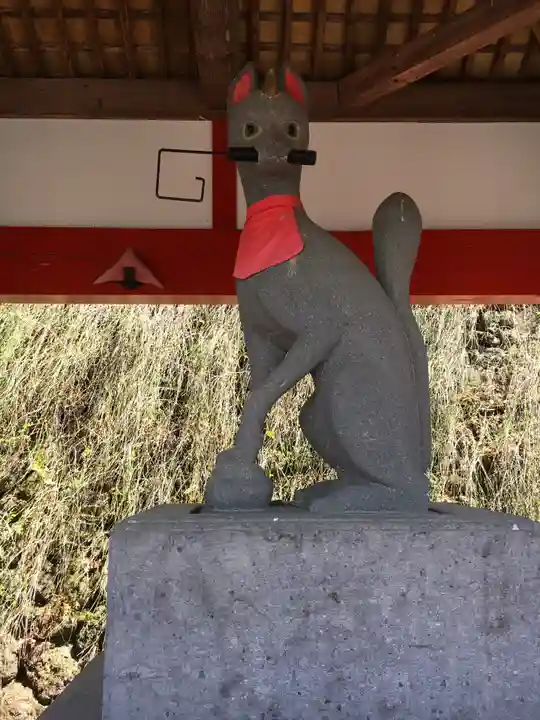 鼻顔稲荷神社の狛犬