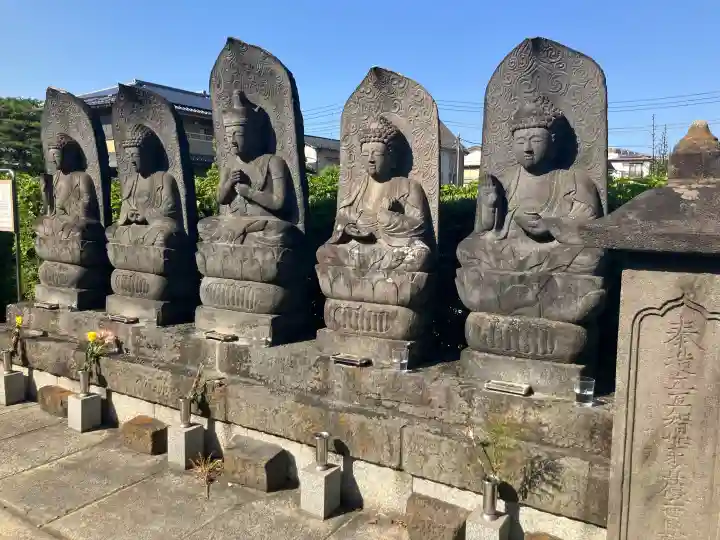 真勝院の{uncategorized: "未分類", other: "その他", undefined: "問題あり", building: "その他建物", grave: "お墓", sacred_gate: "鳥居", guardian: "狛犬", statue: "像", buddha: "仏像", history: "歴史", nature: "自然", garden: "庭園", animal: "動物", pagoda: "塔", temizu: "手水舎", mountain_gate: "山門・神門", sanctuary: "本殿・本堂", subordinate: "末社・摂社", art: "芸術", scenery: "景色", jizo: "地蔵", ema: "絵馬", goshuin: "御朱印", omikuji: "おみくじ", items: "授与品その他", amulet: "お守り", goshuincho: "御朱印帳", eats: "食事", festival: "お祭り", votive_dance: "神楽", shichigosan: "七五三参", wedding: "結婚式", experience: "体験その他", initially: "初詣", around: "周辺", anti_infection: "感染症対策"}
