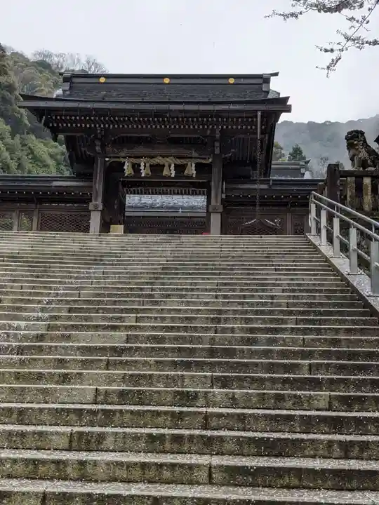伊奈波神社の山門・神門