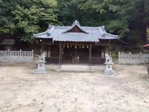 佐方八幡神社の本殿