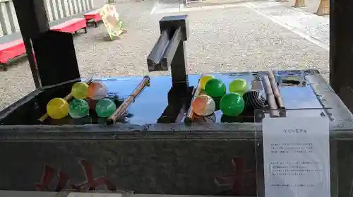 草加神社の手水舎