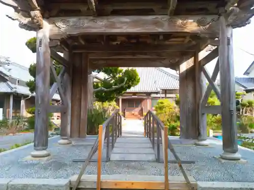 正蔵寺の山門・神門