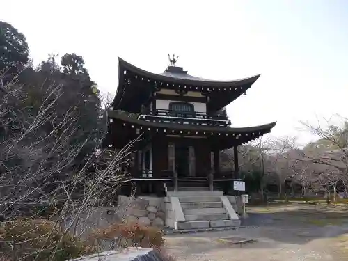 勧修寺の本殿・本堂