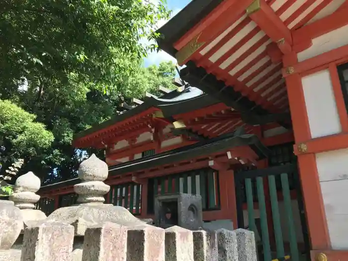 石園座多久虫玉神社の本殿