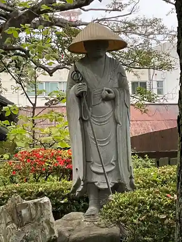 雲心寺の像