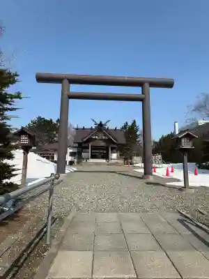 澄丘神社の{uncategorized: "未分類", other: "その他", undefined: "問題あり", building: "その他建物", grave: "お墓", sacred_gate: "鳥居", guardian: "狛犬", statue: "像", buddha: "仏像", history: "歴史", nature: "自然", garden: "庭園", animal: "動物", pagoda: "塔", temizu: "手水舎", mountain_gate: "山門・神門", sanctuary: "本殿・本堂", subordinate: "末社・摂社", art: "芸術", scenery: "景色", jizo: "地蔵", ema: "絵馬", goshuin: "御朱印", omikuji: "おみくじ", items: "授与品その他", amulet: "お守り", goshuincho: "御朱印帳", eats: "食事", festival: "お祭り", votive_dance: "神楽", shichigosan: "七五三参", wedding: "結婚式", experience: "体験その他", initially: "初詣", around: "周辺", anti_infection: "感染症対策"}