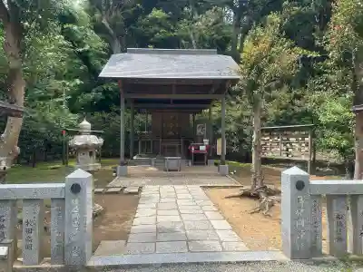 葛原岡神社の{uncategorized: "未分類", other: "その他", undefined: "問題あり", building: "その他建物", grave: "お墓", sacred_gate: "鳥居", guardian: "狛犬", statue: "像", buddha: "仏像", history: "歴史", nature: "自然", garden: "庭園", animal: "動物", pagoda: "塔", temizu: "手水舎", mountain_gate: "山門・神門", sanctuary: "本殿・本堂", subordinate: "末社・摂社", art: "芸術", scenery: "景色", jizo: "地蔵", ema: "絵馬", goshuin: "御朱印", omikuji: "おみくじ", items: "授与品その他", amulet: "お守り", goshuincho: "御朱印帳", eats: "食事", festival: "お祭り", votive_dance: "神楽", shichigosan: "七五三参", wedding: "結婚式", experience: "体験その他", initially: "初詣", around: "周辺", anti_infection: "感染症対策"}