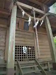 磐裂根裂神社の本殿