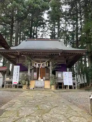 坪沼八幡神社の本殿・本堂