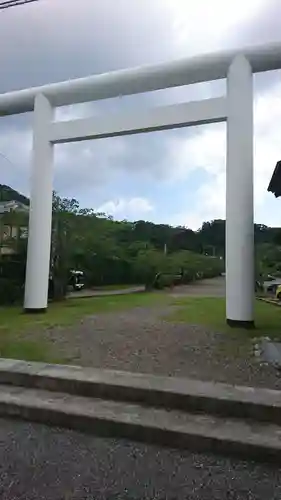 安房神社の鳥居