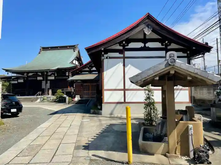 慶運寺の{uncategorized: "未分類", other: "その他", undefined: "問題あり", building: "その他建物", grave: "お墓", sacred_gate: "鳥居", guardian: "狛犬", statue: "像", buddha: "仏像", history: "歴史", nature: "自然", garden: "庭園", animal: "動物", pagoda: "塔", temizu: "手水舎", mountain_gate: "山門・神門", sanctuary: "本殿・本堂", subordinate: "末社・摂社", art: "芸術", scenery: "景色", jizo: "地蔵", ema: "絵馬", goshuin: "御朱印", omikuji: "おみくじ", items: "授与品その他", amulet: "お守り", goshuincho: "御朱印帳", eats: "食事", festival: "お祭り", votive_dance: "神楽", shichigosan: "七五三参", wedding: "結婚式", experience: "体験その他", initially: "初詣", around: "周辺", anti_infection: "感染症対策"}