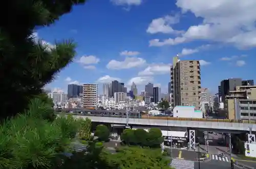 品川神社の周辺