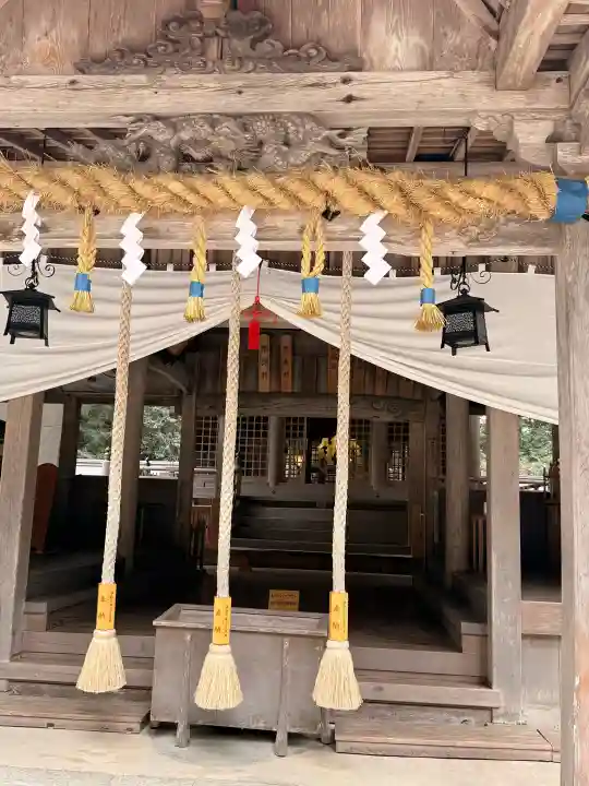 伊和神社の{uncategorized: "未分類", other: "その他", undefined: "問題あり", building: "その他建物", grave: "お墓", sacred_gate: "鳥居", guardian: "狛犬", statue: "像", buddha: "仏像", history: "歴史", nature: "自然", garden: "庭園", animal: "動物", pagoda: "塔", temizu: "手水舎", mountain_gate: "山門・神門", sanctuary: "本殿・本堂", subordinate: "末社・摂社", art: "芸術", scenery: "景色", jizo: "地蔵", ema: "絵馬", goshuin: "御朱印", omikuji: "おみくじ", items: "授与品その他", amulet: "お守り", goshuincho: "御朱印帳", eats: "食事", festival: "お祭り", votive_dance: "神楽", shichigosan: "七五三参", wedding: "結婚式", experience: "体験その他", initially: "初詣", around: "周辺", anti_infection: "感染症対策"}