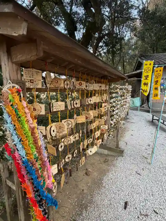 聖神社の{uncategorized: "未分類", other: "その他", undefined: "問題あり", building: "その他建物", grave: "お墓", sacred_gate: "鳥居", guardian: "狛犬", statue: "像", buddha: "仏像", history: "歴史", nature: "自然", garden: "庭園", animal: "動物", pagoda: "塔", temizu: "手水舎", mountain_gate: "山門・神門", sanctuary: "本殿・本堂", subordinate: "末社・摂社", art: "芸術", scenery: "景色", jizo: "地蔵", ema: "絵馬", goshuin: "御朱印", omikuji: "おみくじ", items: "授与品その他", amulet: "お守り", goshuincho: "御朱印帳", eats: "食事", festival: "お祭り", votive_dance: "神楽", shichigosan: "七五三参", wedding: "結婚式", experience: "体験その他", initially: "初詣", around: "周辺", anti_infection: "感染症対策"}