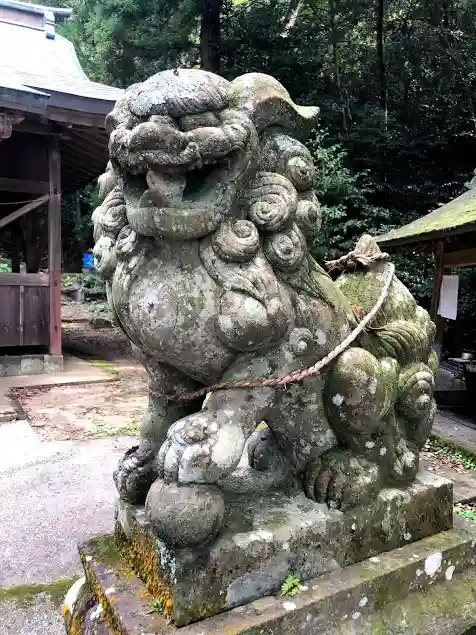 東海神社の狛犬