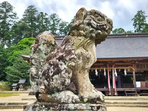 荒田神社の狛犬