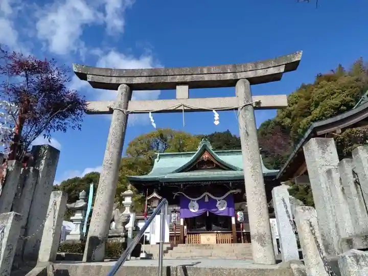 草津八幡宮の鳥居