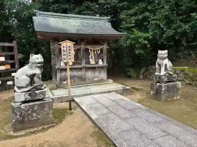 金刀比羅神社の{uncategorized: "未分類", other: "その他", undefined: "問題あり", building: "その他建物", grave: "お墓", sacred_gate: "鳥居", guardian: "狛犬", statue: "像", buddha: "仏像", history: "歴史", nature: "自然", garden: "庭園", animal: "動物", pagoda: "塔", temizu: "手水舎", mountain_gate: "山門・神門", sanctuary: "本殿・本堂", subordinate: "末社・摂社", art: "芸術", scenery: "景色", jizo: "地蔵", ema: "絵馬", goshuin: "御朱印", omikuji: "おみくじ", items: "授与品その他", amulet: "お守り", goshuincho: "御朱印帳", eats: "食事", festival: "お祭り", votive_dance: "神楽", shichigosan: "七五三参", wedding: "結婚式", experience: "体験その他", initially: "初詣", around: "周辺", anti_infection: "感染症対策"}