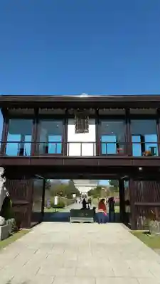 東本願寺本廟 牛久浄苑（牛久大仏）の山門・神門