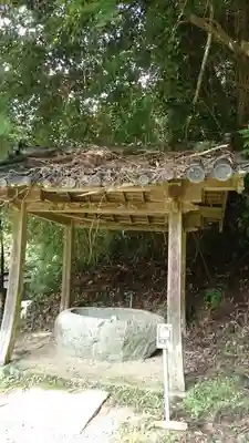 飛鳥川上坐宇須多岐比売命神社の手水舎