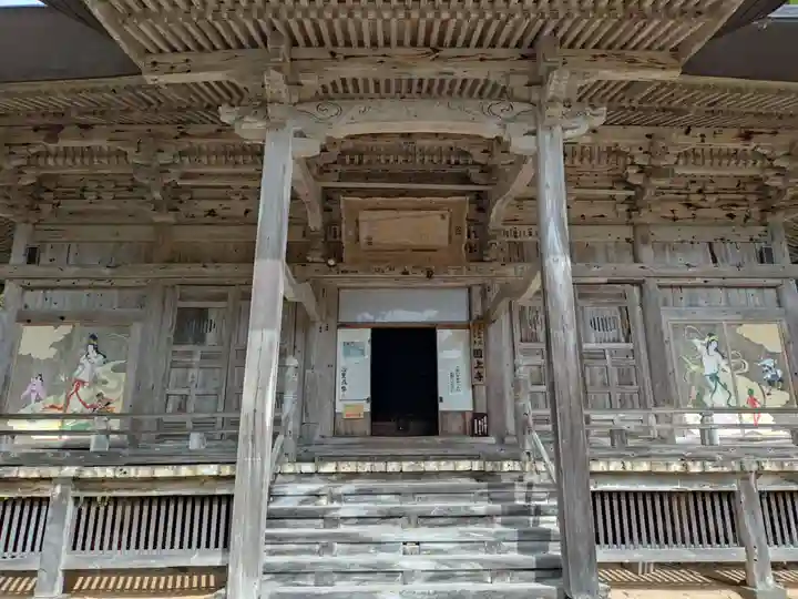 国上寺の本殿・本堂