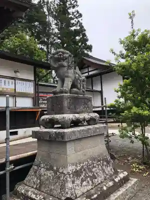 岡田神社の狛犬