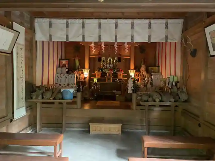 猿丸神社の本殿・本堂