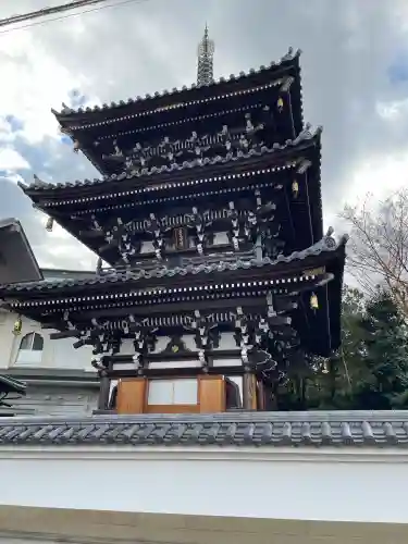 蓮長寺の{uncategorized: "未分類", other: "その他", undefined: "問題あり", building: "その他建物", grave: "お墓", sacred_gate: "鳥居", guardian: "狛犬", statue: "像", buddha: "仏像", history: "歴史", nature: "自然", garden: "庭園", animal: "動物", pagoda: "塔", temizu: "手水舎", mountain_gate: "山門・神門", sanctuary: "本殿・本堂", subordinate: "末社・摂社", art: "芸術", scenery: "景色", jizo: "地蔵", ema: "絵馬", goshuin: "御朱印", omikuji: "おみくじ", items: "授与品その他", amulet: "お守り", goshuincho: "御朱印帳", eats: "食事", festival: "お祭り", votive_dance: "神楽", shichigosan: "七五三参", wedding: "結婚式", experience: "体験その他", initially: "初詣", around: "周辺", anti_infection: "感染症対策"}