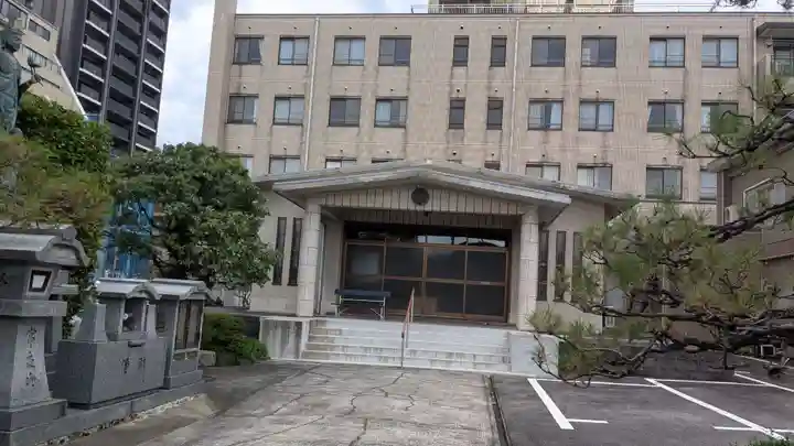 富山寺の本殿・本堂