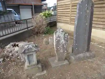 中里薬師堂の末社・摂社