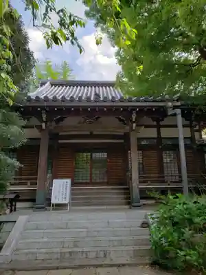 諦聴寺の本殿・本堂