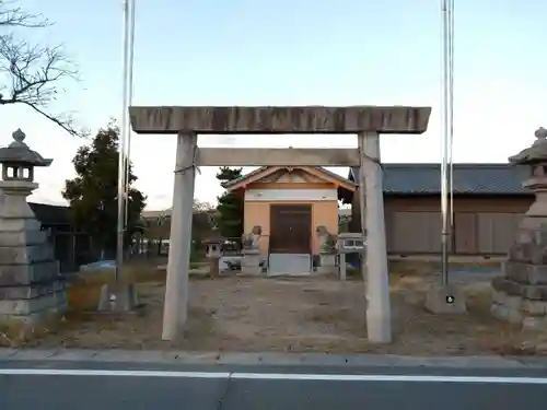 神明社の鳥居