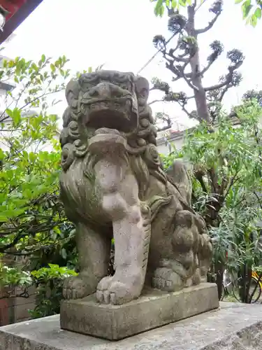 秋葉神社の狛犬