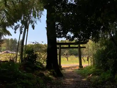 雷神社の鳥居