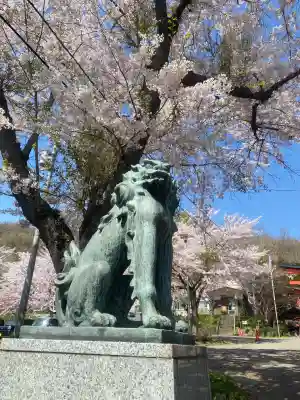 虻田神社の狛犬