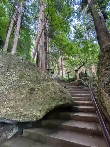 宝珠山 立石寺の{uncategorized: "未分類", other: "その他", undefined: "問題あり", building: "その他建物", grave: "お墓", sacred_gate: "鳥居", guardian: "狛犬", statue: "像", buddha: "仏像", history: "歴史", nature: "自然", garden: "庭園", animal: "動物", pagoda: "塔", temizu: "手水舎", mountain_gate: "山門・神門", sanctuary: "本殿・本堂", subordinate: "末社・摂社", art: "芸術", scenery: "景色", jizo: "地蔵", ema: "絵馬", goshuin: "御朱印", omikuji: "おみくじ", items: "授与品その他", amulet: "お守り", goshuincho: "御朱印帳", eats: "食事", festival: "お祭り", votive_dance: "神楽", shichigosan: "七五三参", wedding: "結婚式", experience: "体験その他", initially: "初詣", around: "周辺", anti_infection: "感染症対策"}