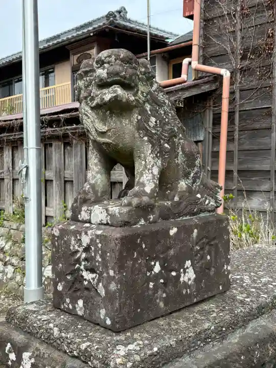 夷隅神社の{uncategorized: "未分類", other: "その他", undefined: "問題あり", building: "その他建物", grave: "お墓", sacred_gate: "鳥居", guardian: "狛犬", statue: "像", buddha: "仏像", history: "歴史", nature: "自然", garden: "庭園", animal: "動物", pagoda: "塔", temizu: "手水舎", mountain_gate: "山門・神門", sanctuary: "本殿・本堂", subordinate: "末社・摂社", art: "芸術", scenery: "景色", jizo: "地蔵", ema: "絵馬", goshuin: "御朱印", omikuji: "おみくじ", items: "授与品その他", amulet: "お守り", goshuincho: "御朱印帳", eats: "食事", festival: "お祭り", votive_dance: "神楽", shichigosan: "七五三参", wedding: "結婚式", experience: "体験その他", initially: "初詣", around: "周辺", anti_infection: "感染症対策"}