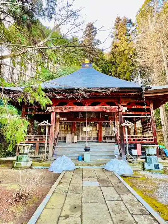 法雲寺の{uncategorized: "未分類", other: "その他", undefined: "問題あり", building: "その他建物", grave: "お墓", sacred_gate: "鳥居", guardian: "狛犬", statue: "像", buddha: "仏像", history: "歴史", nature: "自然", garden: "庭園", animal: "動物", pagoda: "塔", temizu: "手水舎", mountain_gate: "山門・神門", sanctuary: "本殿・本堂", subordinate: "末社・摂社", art: "芸術", scenery: "景色", jizo: "地蔵", ema: "絵馬", goshuin: "御朱印", omikuji: "おみくじ", items: "授与品その他", amulet: "お守り", goshuincho: "御朱印帳", eats: "食事", festival: "お祭り", votive_dance: "神楽", shichigosan: "七五三参", wedding: "結婚式", experience: "体験その他", initially: "初詣", around: "周辺", anti_infection: "感染症対策"}